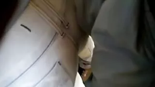 দুই স্বর্ণকেশী স্টান ...