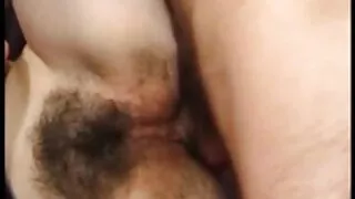 কিল্ট স্কার্টে লিবিড ...